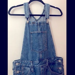 Levi’s Denim Cropped Overalls - Ladies Medium
